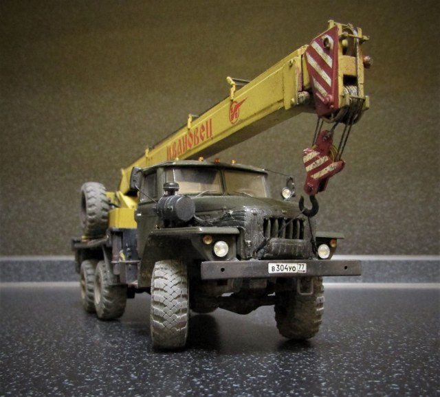 УРАЛ-4320  КС-3574