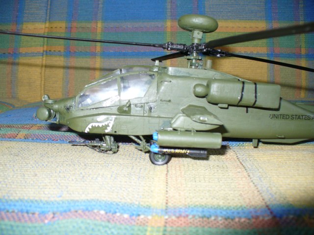 AH - 64A "Apache"