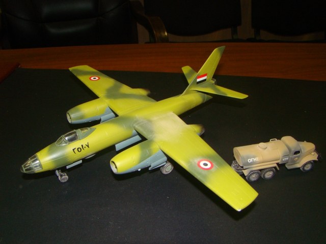 Ил-28 и ЗиЛ-157 АТЗ