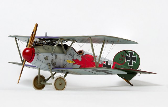 Albatros D.V