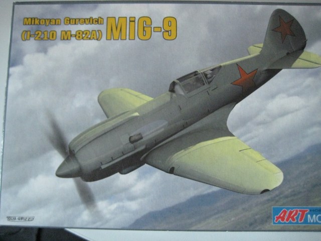 МиГ - 9 (И-201 М-82А)