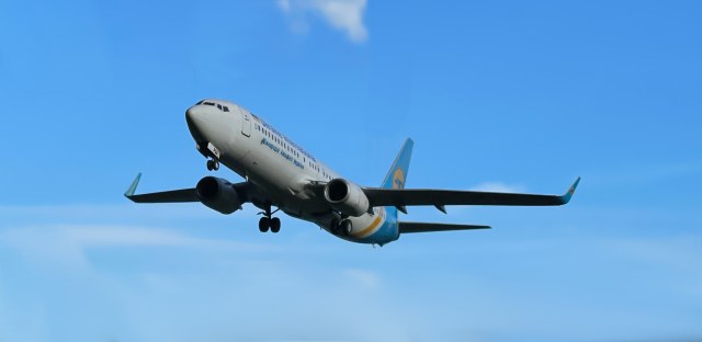 Boeing 737-800 UIA-Ukraine International UR-PSP
