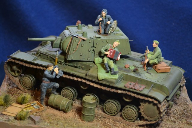 А не спеть ли нам песню...