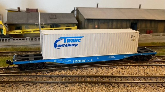 Контейнерная фитинговая платформа 13-470 с блатным номером