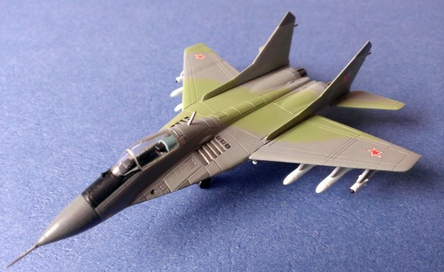 МиГ-29 1:144