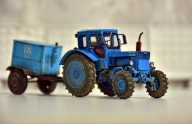 Трактор Т-40АМ с водоотливной установкой и сварочным агрегатом АДД-4004