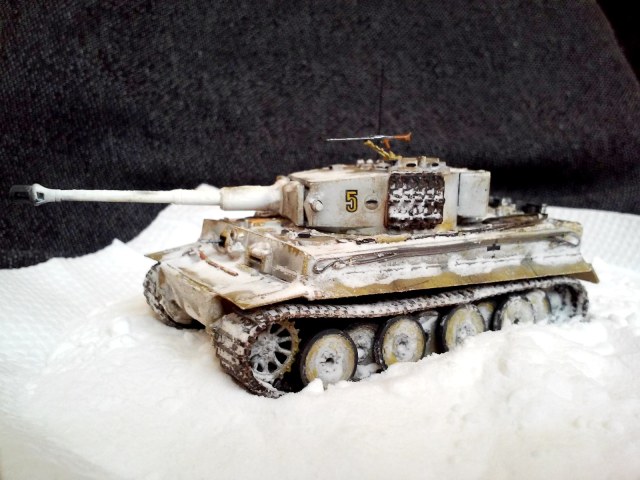 Pz. Kpfw. VI "Tiger" от Trumpeter 1/72.