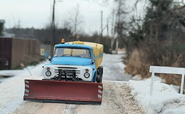 Зил-130 поливомоечная с отвалом