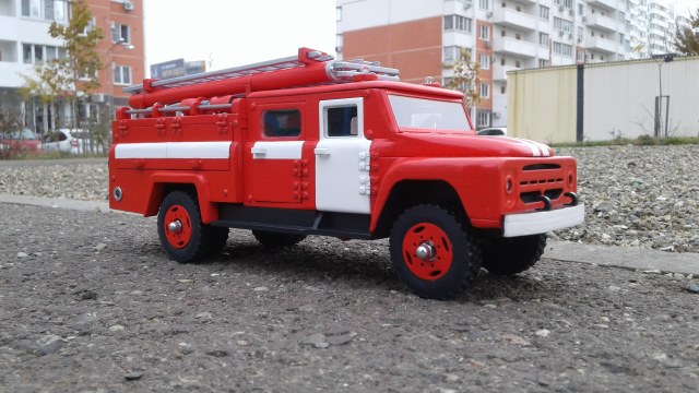 Пожарная автоцистерна АЦ-40(130) 63А