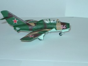 МиГ-15ути или конструктор от "Хобби Босса"