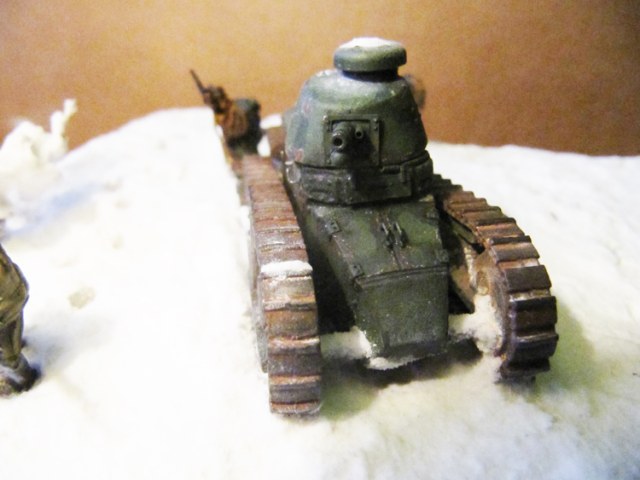 Renault FT-17 и бойцы РККА