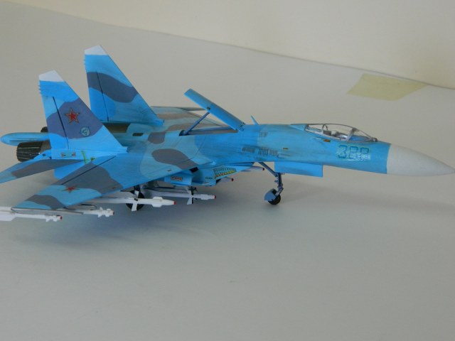 Истребитель СУ-27