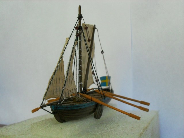 "Вазочка" или лодка под парусом