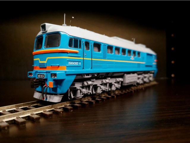 Тепловоз ДМ62-1834