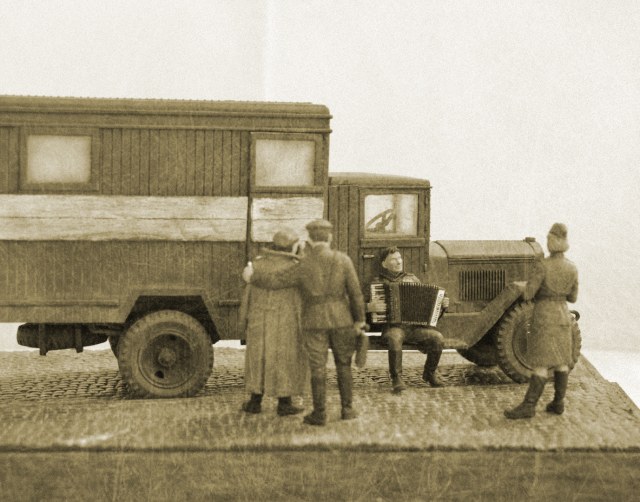 Военная весна