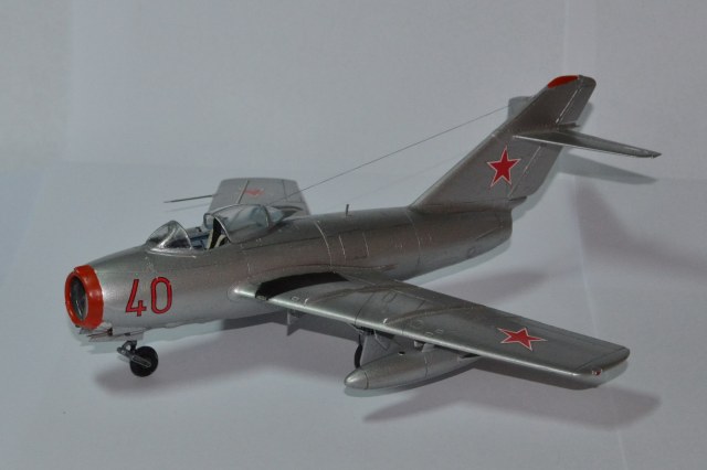 МиГ-15бис б/н 40 1/48