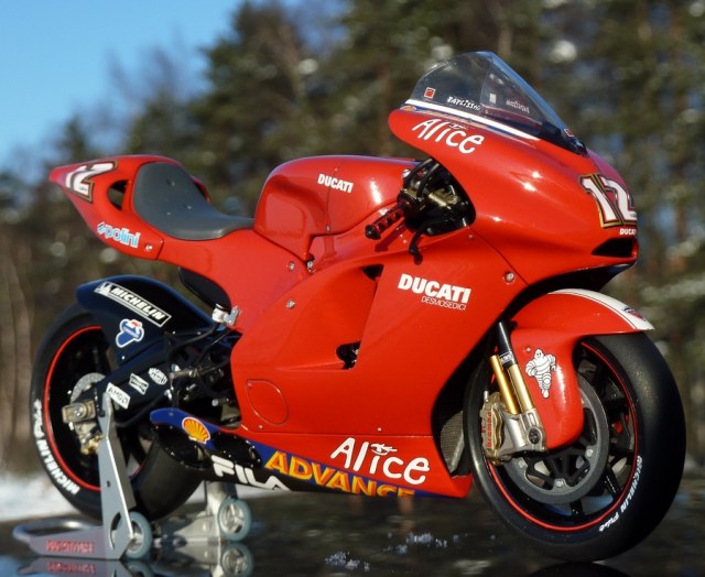 DUCATI  desmosedici
