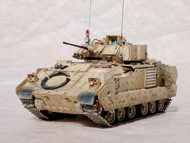 Броневая машина пехоты М2А2 Bradley