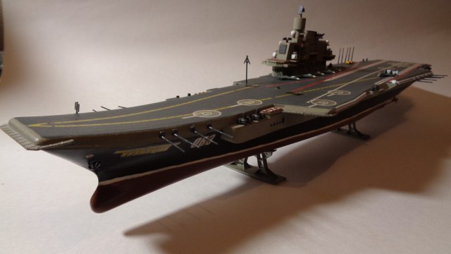 Российский тяжелый авианесущий крейсер "Адмирал флота Советского Союза Кузнецов"