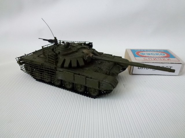 Т-72Б(М)  с пластинчатой броней SLAT armor из состава отб 74омсбр   1/72