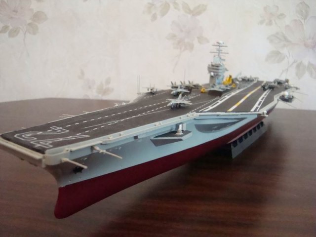 "Авраам Линкольн" CVN-72