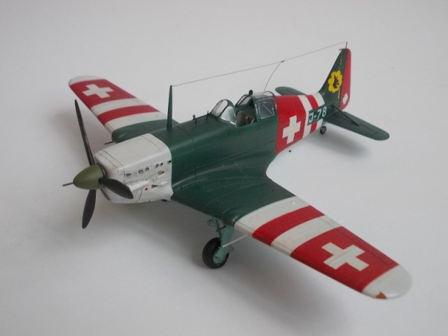 MS 406C1.В небе Швейцарии.