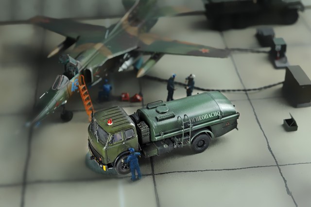 МАЗ-ТЗ-7,5-5334 1/72