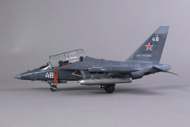 Yak-130, Zvezda, 1/48