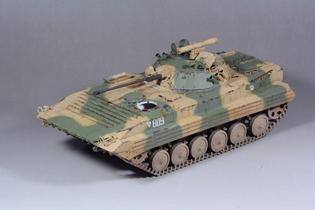 1/35 BMP-2