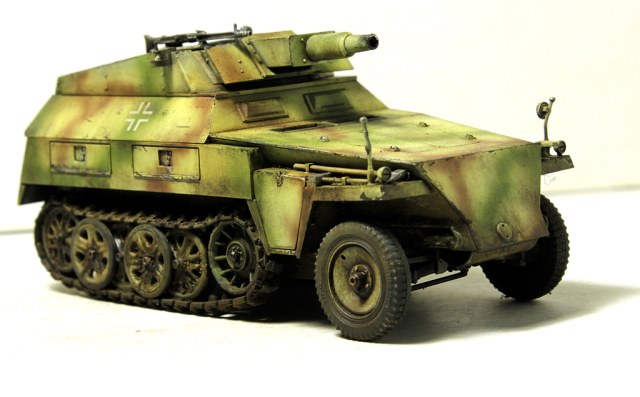 Sd.Kfz. 250/8 Neu 7.5cm KwK37(L/24)