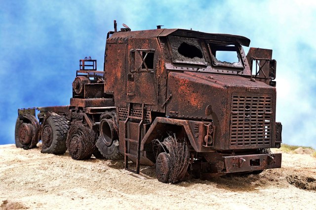 M1070 Truck Tractor…  ДРУЖЕСКИЙ ОГОНЬ…