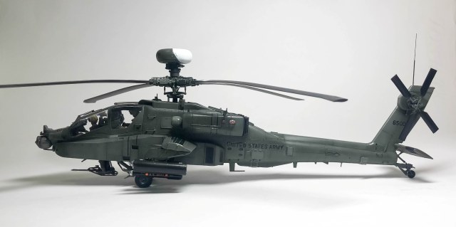 APACHE AH-64D