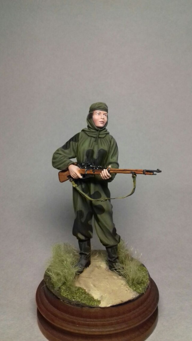 Женщина снайпер