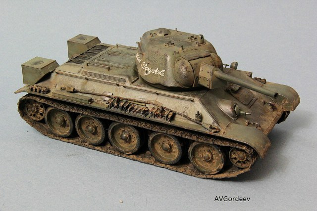 Советский средний танк Т-34/76 1943 УЗТМ