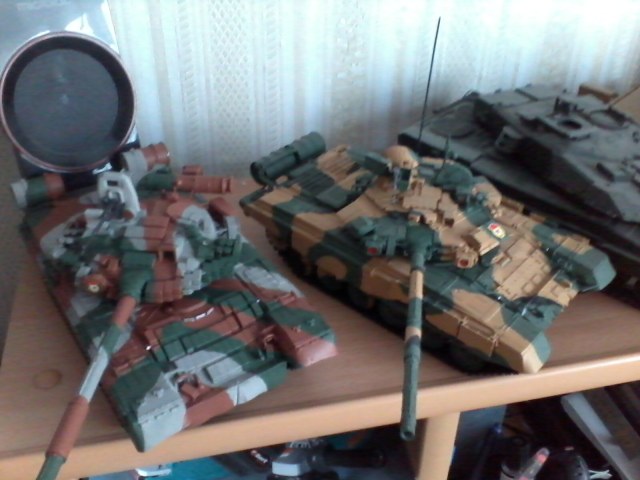 т-80бв и т-90с