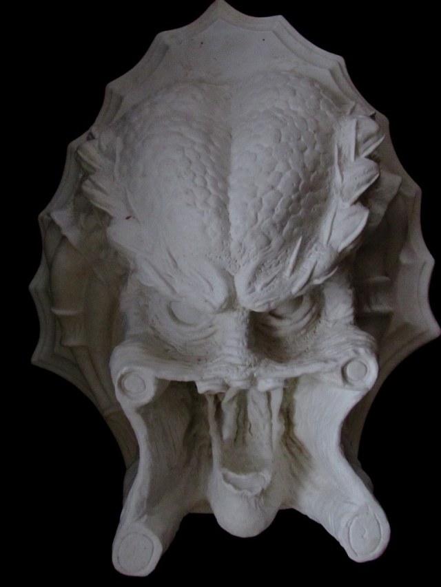 PREDATOR Head Wall