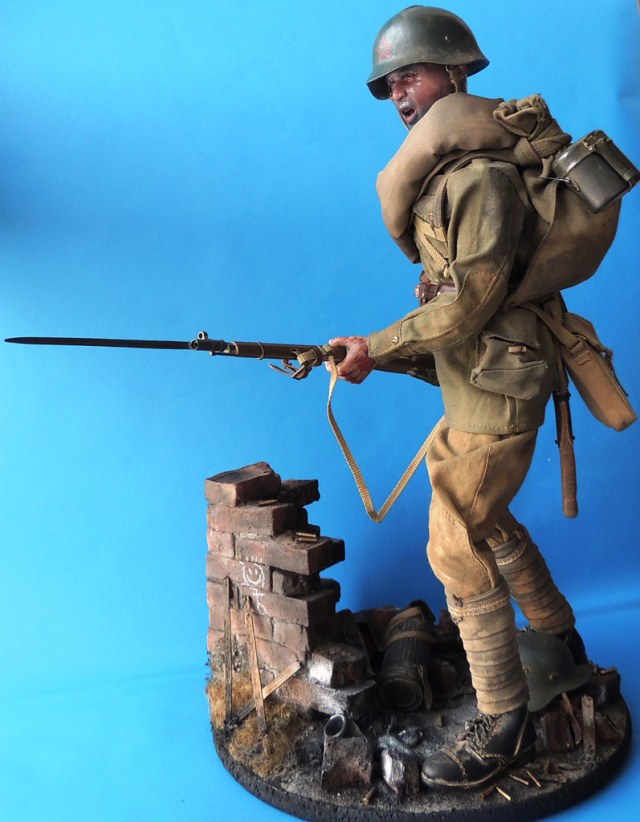 Фигура красноармейца в летней униформе, 1941 год, масштаб 1/6 (экшен-фигура).