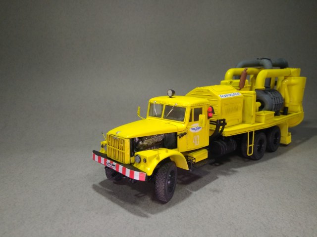 КрАз 257 аэродромный пылесос В-63