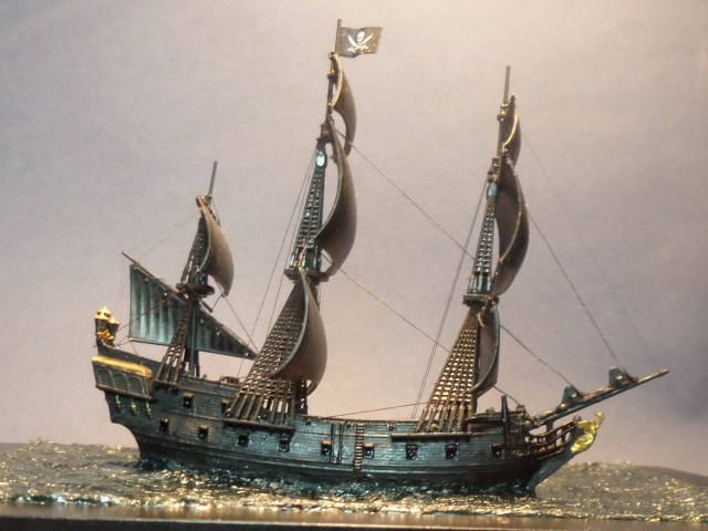 «Черная жемчужина» на странных волнах