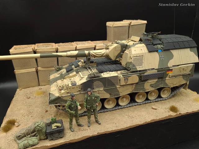 Panzerhaubitze 2000 w/Add-On Armo