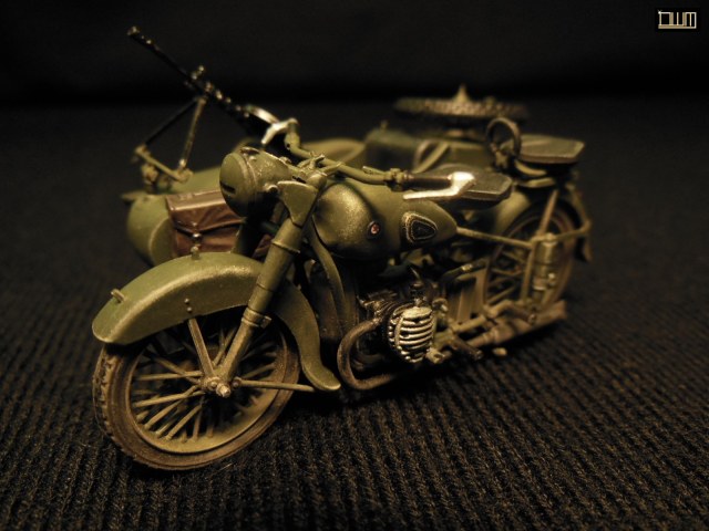 Советский мотоцикл "М-72" с коляской