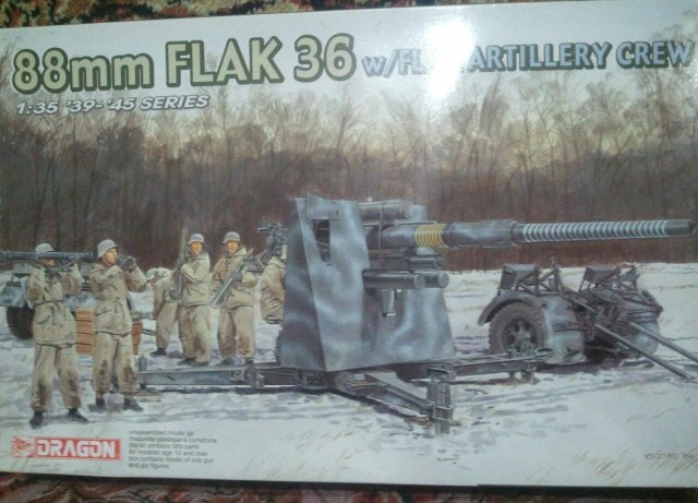 88mm. FLAK 36 w/Flak artillery crew