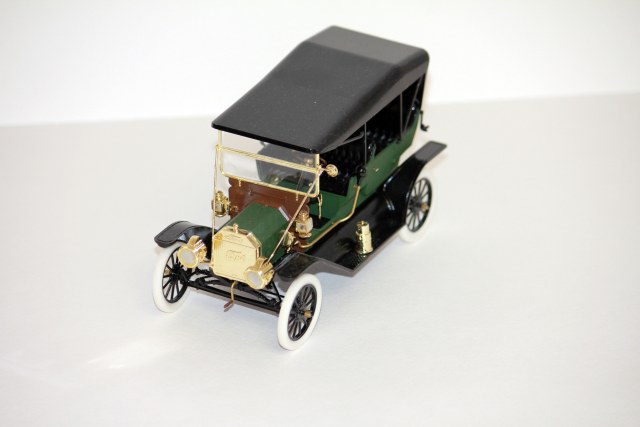 Форд Е Туринг