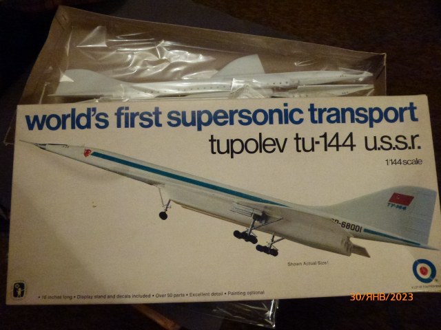 Ту-144