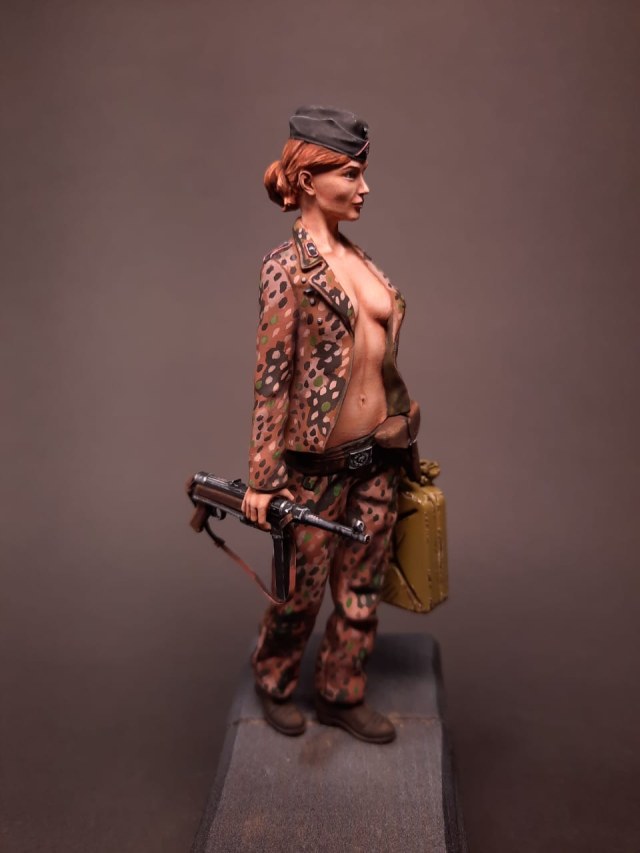 Фентези модель 2