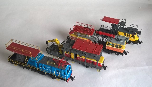 Ж/Д техника для ремонта и обслуживания контактной сети.