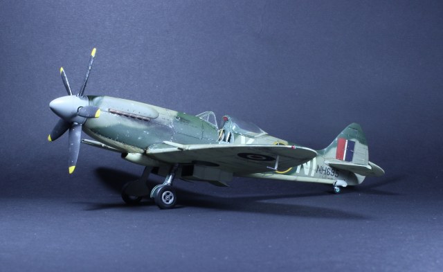 Spitfire FR Mk.XIVe Academy #2161  1:48