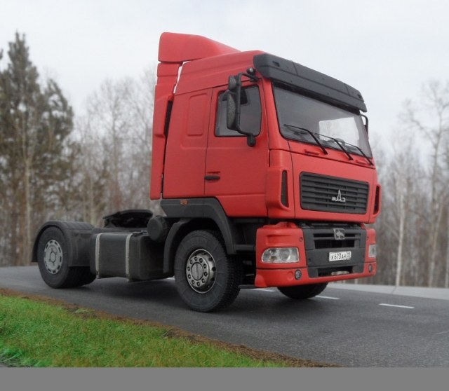 МАЗ-5440 седельный тягач