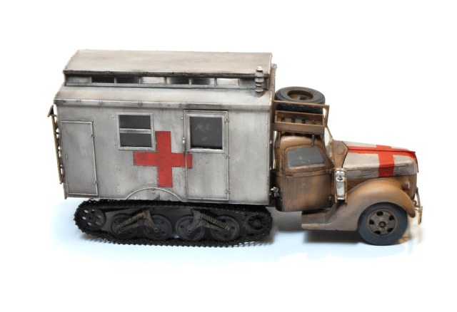 V3000S/SS Maultier Медицинский фургон.