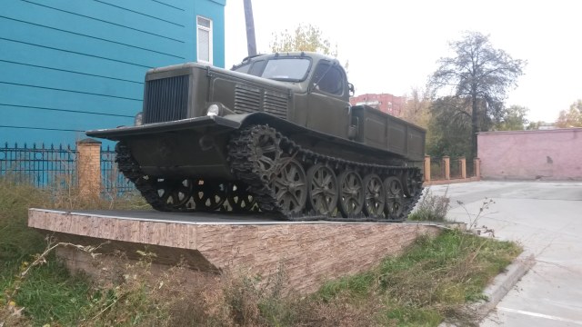 Лёгкий артиллерийский тягач АТ-Л г. Новосибирск